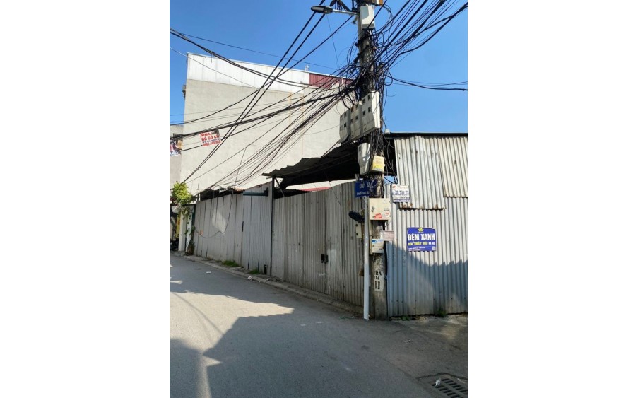 Mảnh đất đẹp Gia Quất 300m2  mặt tiền 17.3m,27.5 tỷ Long Biên